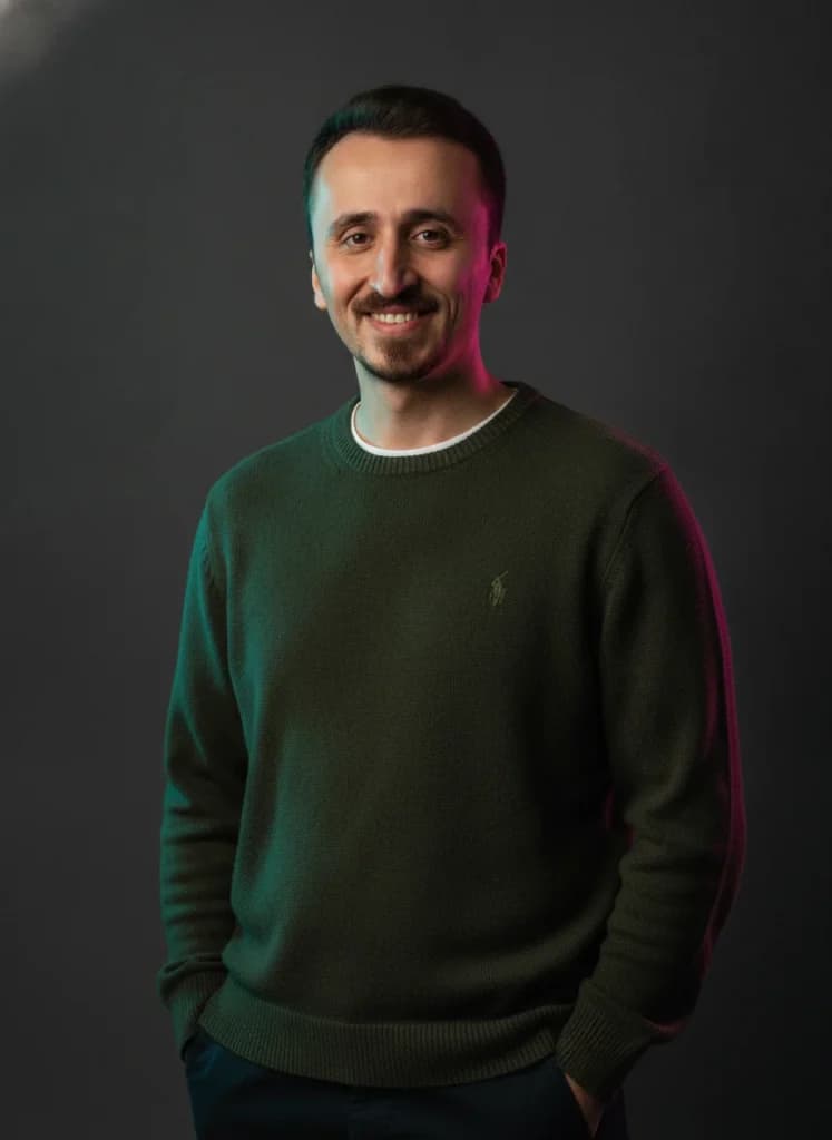 AIO Clicks team member